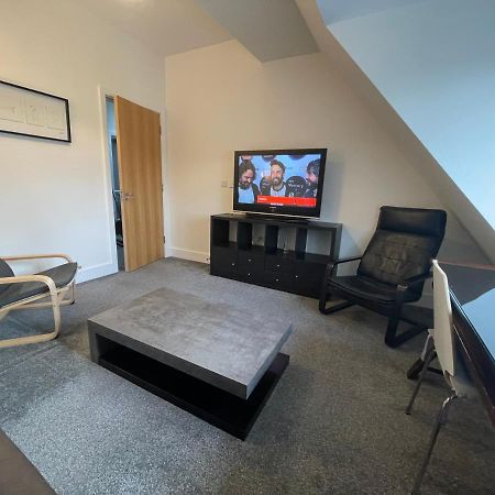 2 Bedroom 2 Bathroom Apartment 8 Including Free Parking Бромли Экстерьер фото