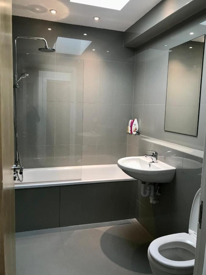 2 Bedroom 2 Bathroom Apartment 8 Including Free Parking Бромли Экстерьер фото